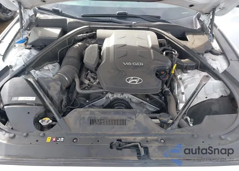 2016 Hyundai Genesis 3.8 z USA, uszkodzony, nr VIN KMHGN4JE3GU137028